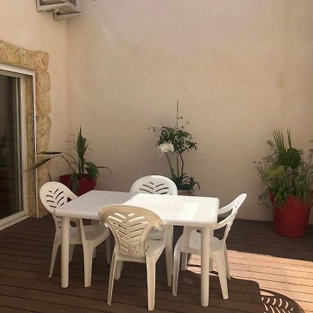 Maison De Village Avec Patio Bessan ภายนอก รูปภาพ