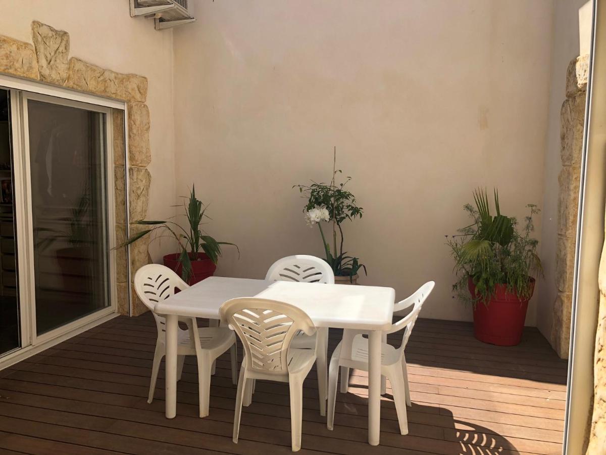 Maison De Village Avec Patio Bessan ภายนอก รูปภาพ